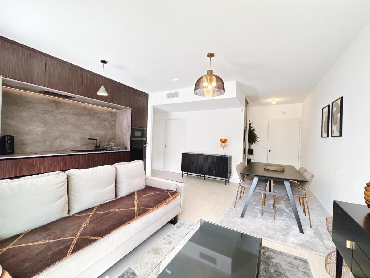 Appartement Moderne Tout Equipe. Marseille Luaran gambar